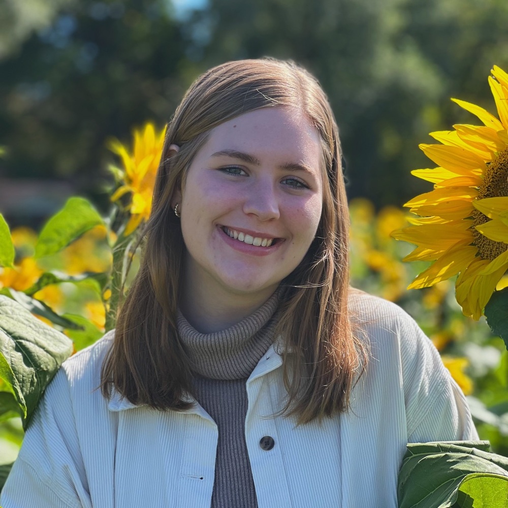 Meet your Posher, Ella